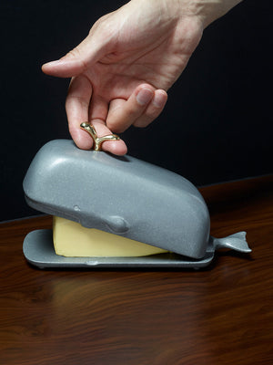 HELESY006-hele-butter-case-whale-vertical