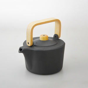 Cast Iron Kettle with White Oak Handle 47.34 fl oz - Chushin Kobo-Stovetop Kettles-Chushin Kobo-SANTOKU NYC