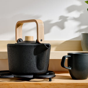Cast Iron Kettle with White Oak Handle 47.34 fl oz - Chushin Kobo-Stovetop Kettles-Chushin Kobo-SANTOKU NYC
